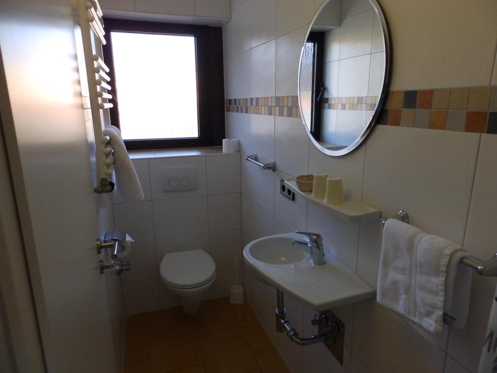 H41 Inn Hotel Garni Freiburg (Adults Only) 贡德尔芬根 外观 照片
