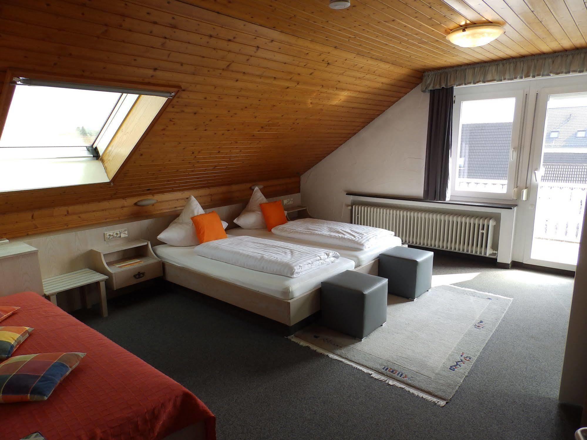 H41 Inn Hotel Garni Freiburg (Adults Only) 贡德尔芬根 外观 照片