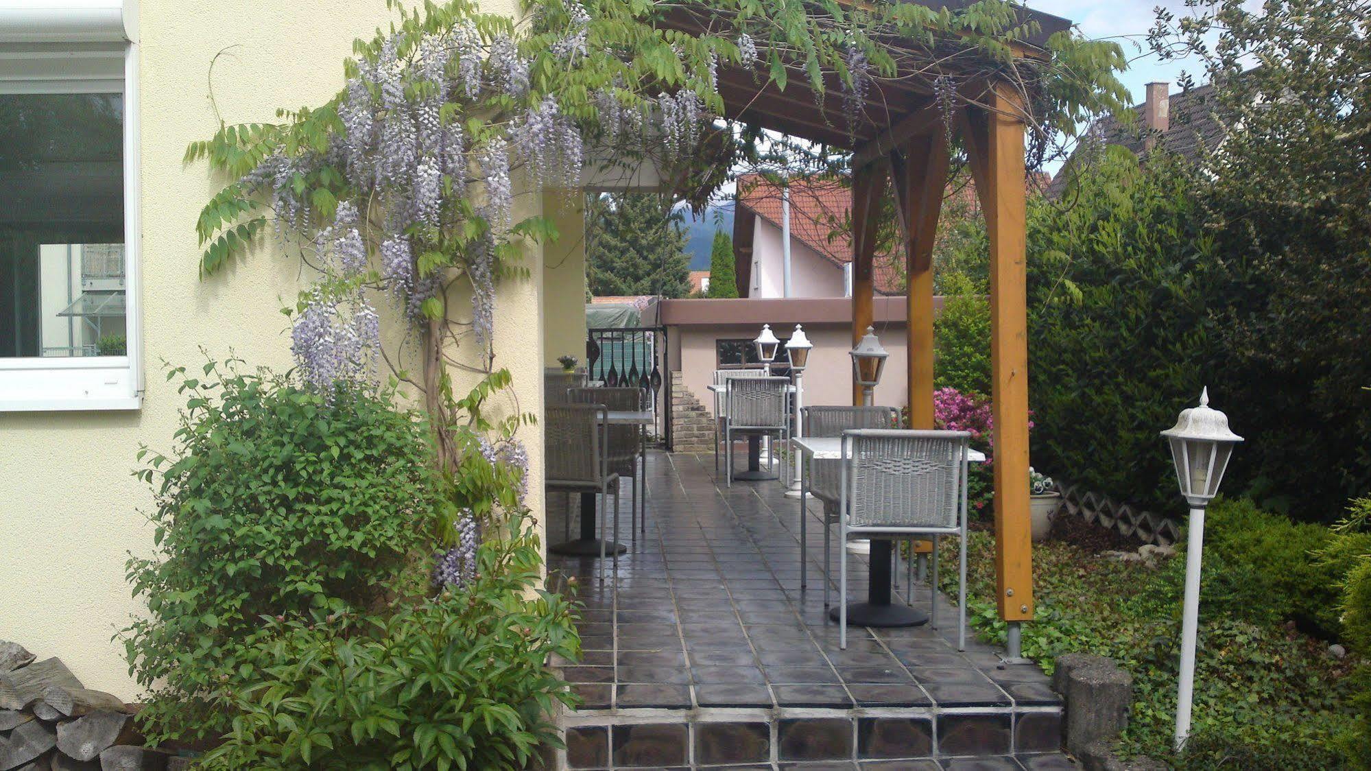 H41 Inn Hotel Garni Freiburg (Adults Only) 贡德尔芬根 外观 照片