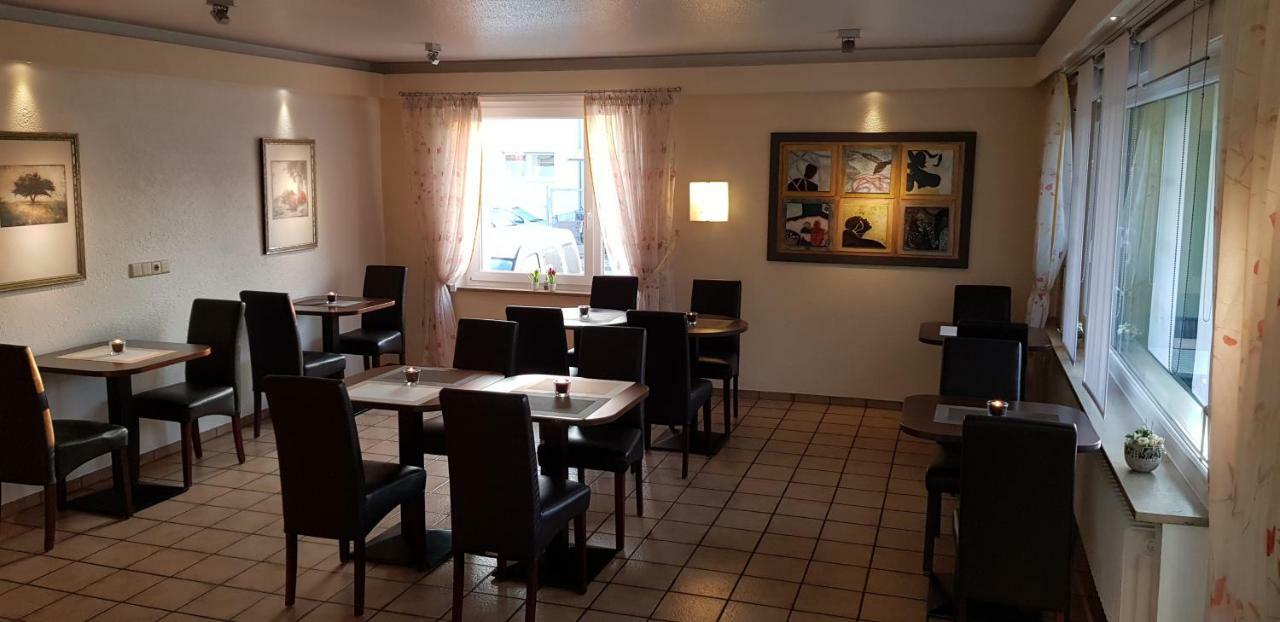 H41 Inn Hotel Garni Freiburg (Adults Only) 贡德尔芬根 外观 照片