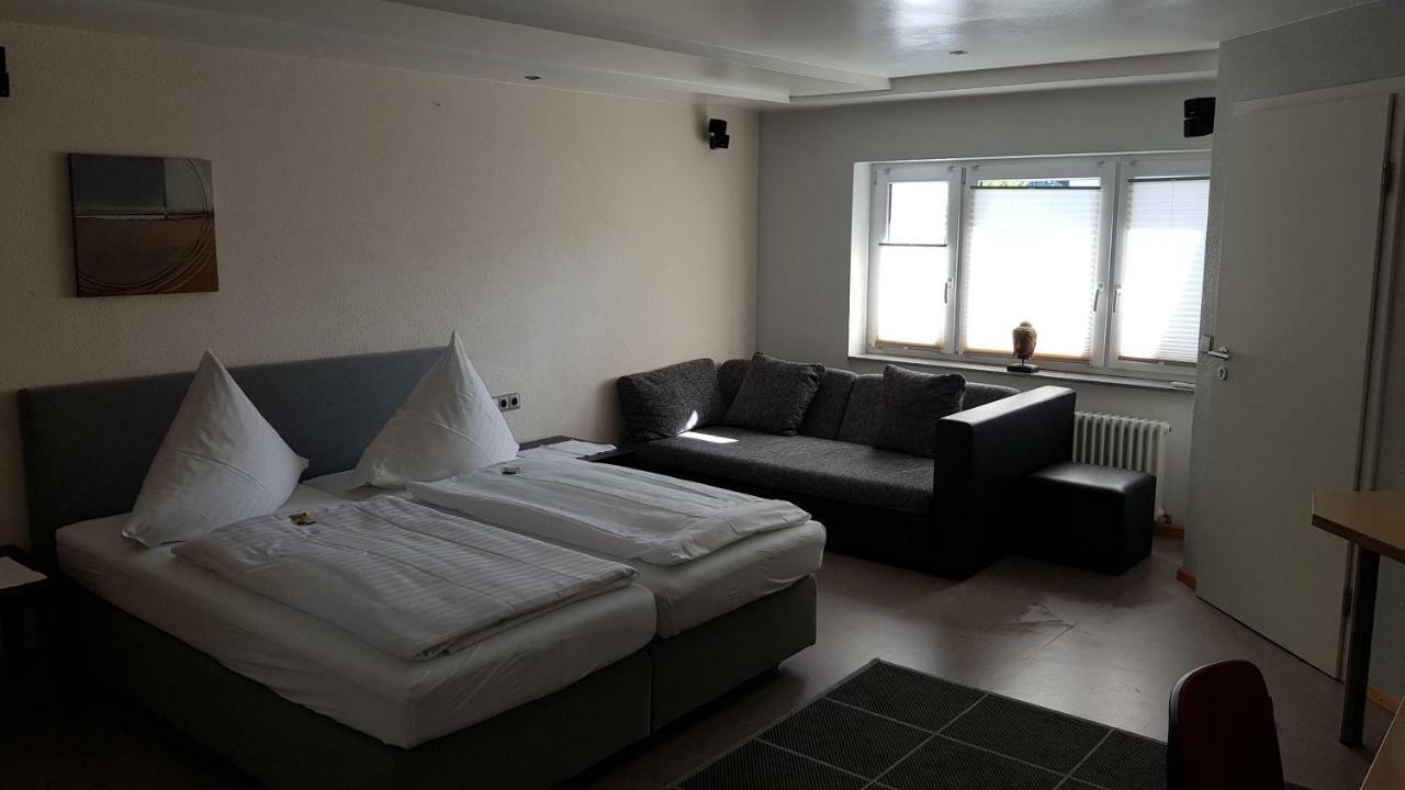 H41 Inn Hotel Garni Freiburg (Adults Only) 贡德尔芬根 外观 照片