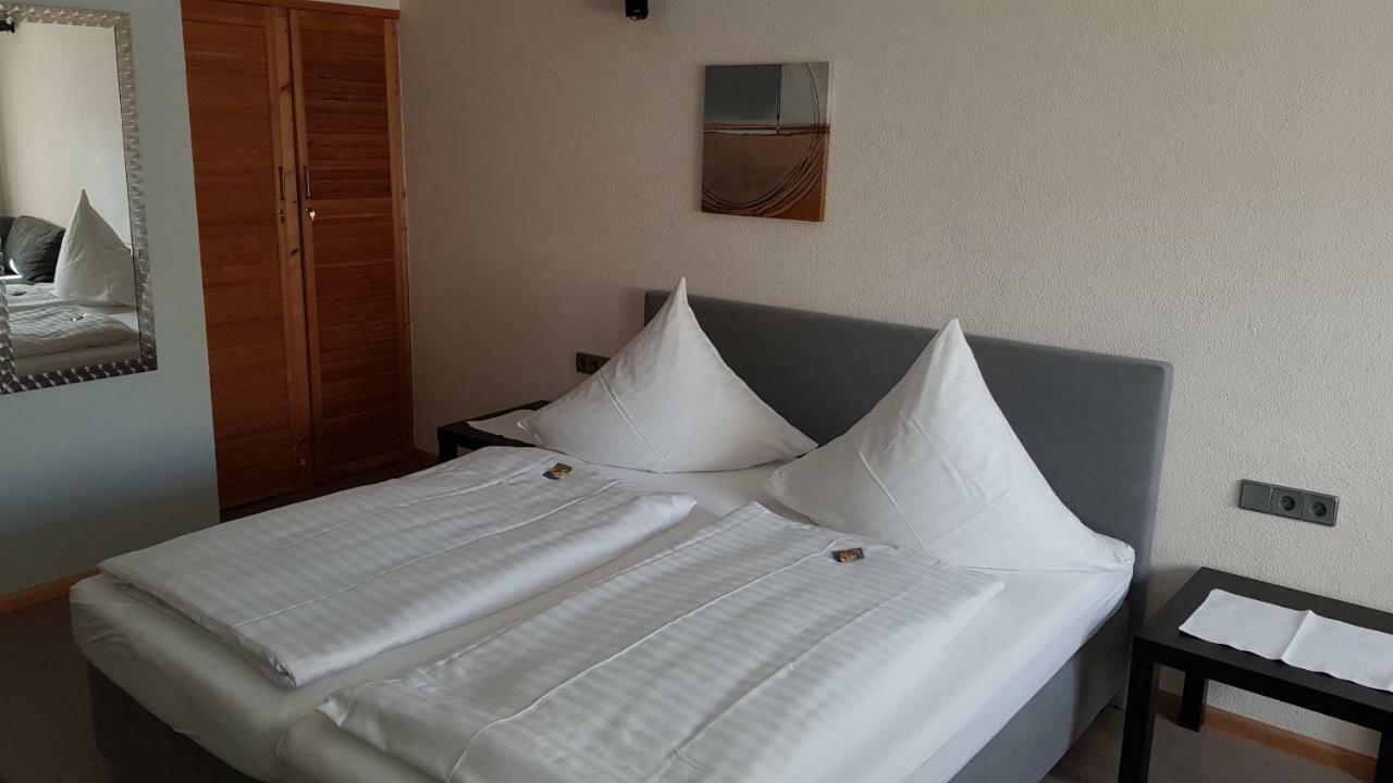 H41 Inn Hotel Garni Freiburg (Adults Only) 贡德尔芬根 外观 照片