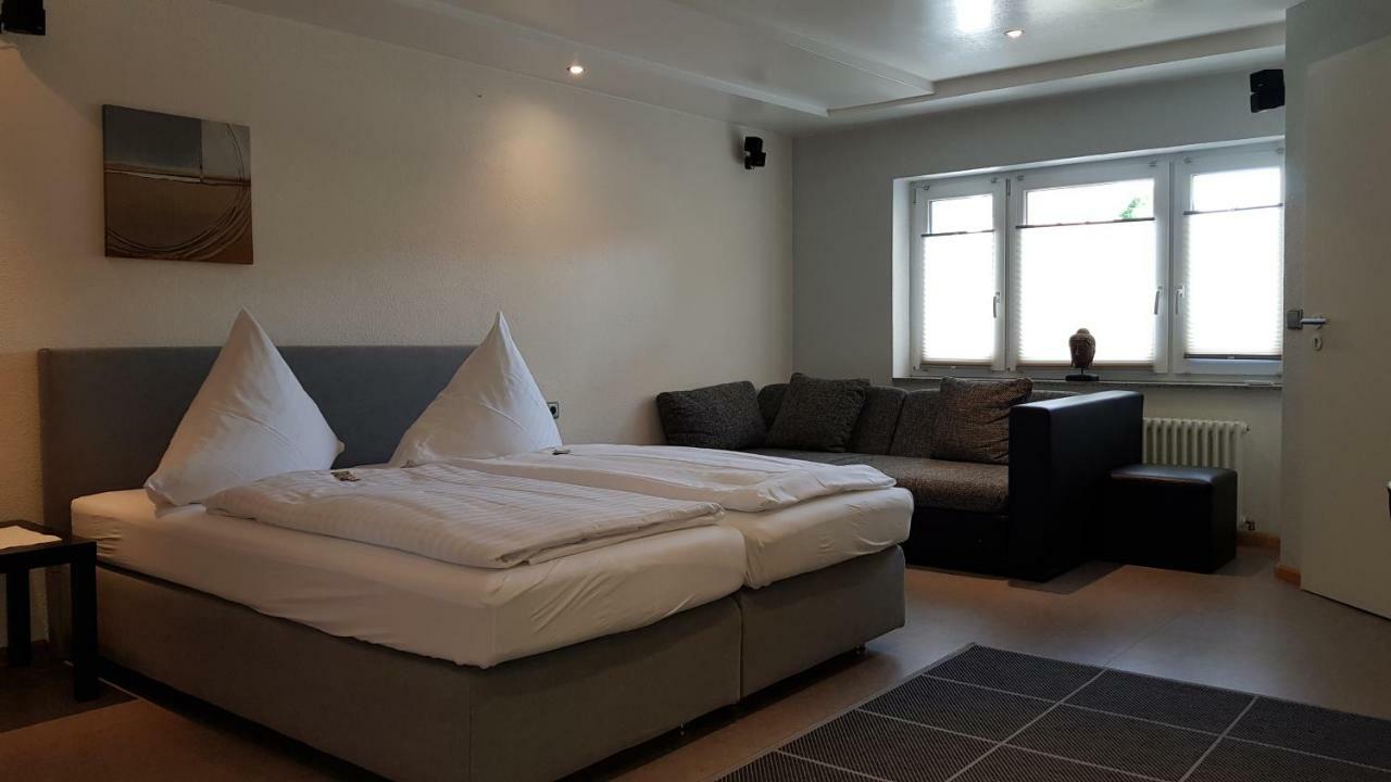 H41 Inn Hotel Garni Freiburg (Adults Only) 贡德尔芬根 外观 照片